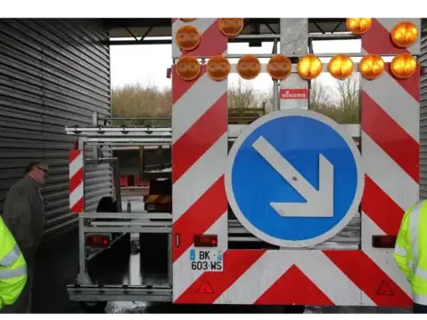 colliers retro pour poteaux bois à Montaigu - image 2