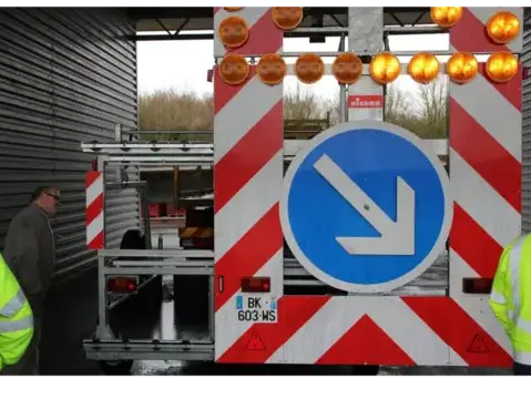 fourreaux poteaux bois verrouillables à Mareuil-sur-Lay-Dissais - image 3