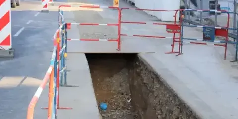 plaque numéro de maison à Fontenay-le-Comte - image 3