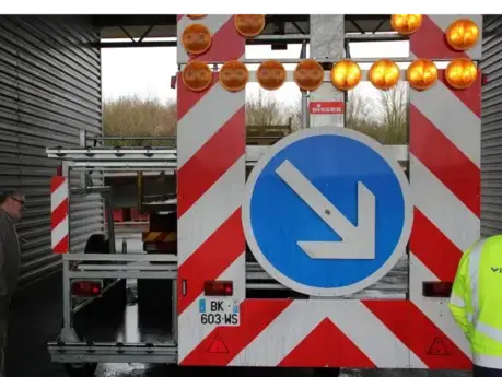 plaque numéro de maison à Mareuil-sur-Lay-Dissais - image 2