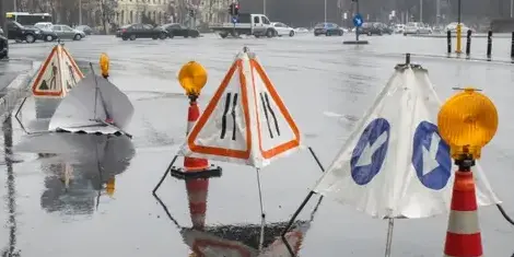 remorque de feux de chantier à Les Sables-d'Olonne - image 2