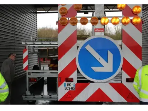 remorque porte-panneaux à Aizenay - image 4